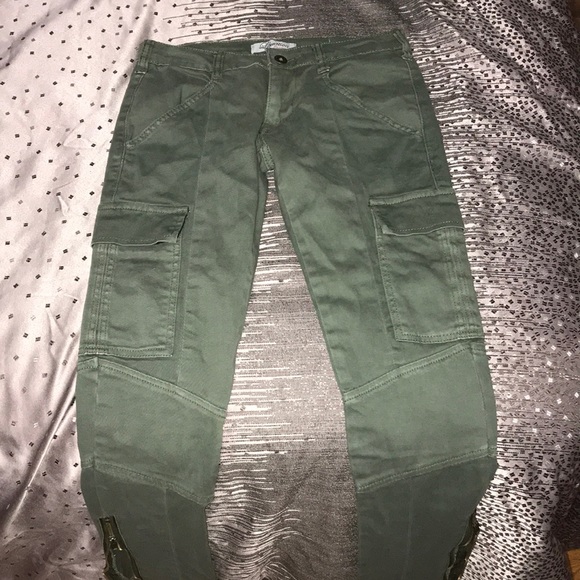 green jeans with pockets